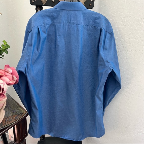 Nordstrom’s Men’s Button Down Dress Shirt Non-Iron Trim Fit - Picture 5 of 7